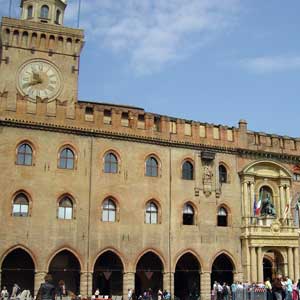 볼로냐의 맛죠레 광장